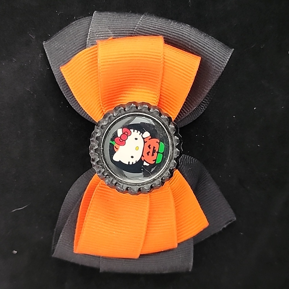 NWOT Hello Kitty Halloween Hair bow